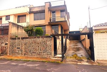 Casa en  Pedro Tobar E16-176 Y, Quito 170145, Ecuador