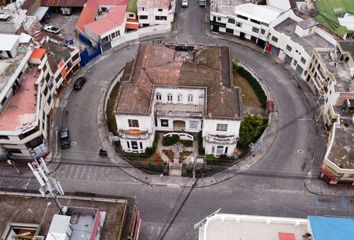 Casa en  Manuel De La Chica Narvaez & Miguel Oviedo, Ibarra, Ecuador