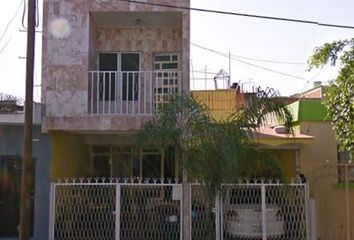 Casa en  Damian Carmona, Blanco Y Cuéllar, Guadalajara, Jalisco, México
