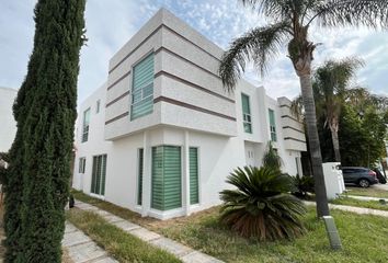 Casa en  Calle Bosque De Francia, Paseos Del Bosque, León, Guanajuato, 37178, Mex