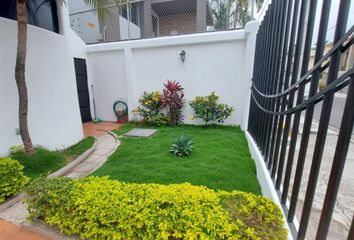 Casa en  Vía A La Costa, Guayaquil, Ecuador