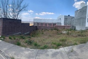 Lote de Terreno en  Privada Fresno De La Tierra, Fraccionamiento Los Fresnos, Morelia, Michoacán De Ocampo, 58300, Mex