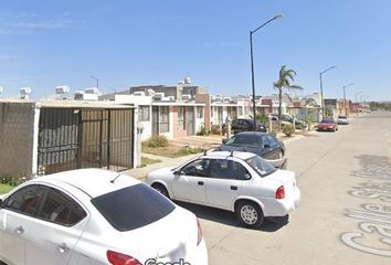 Casa en fraccionamiento en  Calle Santa Rocío 4168, Valle De La Misericordia, 45615 San Pedro Tlaquepaque, Jalisco, México