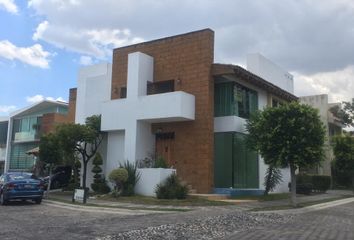 Casa en fraccionamiento en  Parque Terranova, Boulevard Terranova, Lomas De Angelópolis, San Bernardino Tlaxcalancingo, Puebla, México
