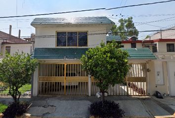 Casa en  Profesa 48, Mz 020, Habit.valle De Santa Monica, Tlalnepantla De Baz, Estado De México, México