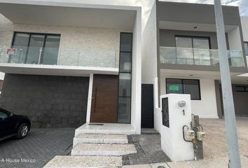 Casa en condominio en  Condominio Jicuri, Avenida Biznaga, Zibatá, Querétaro, México