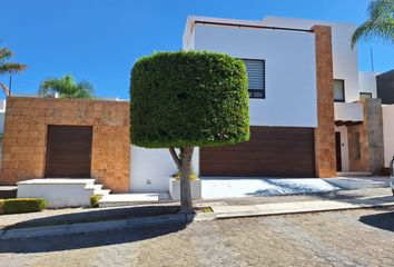 Casa en fraccionamiento en  Cluster 222, Boulevard De Las Flores, Lomas De Angelópolis, San Bernardino Tlaxcalancingo, Puebla, México