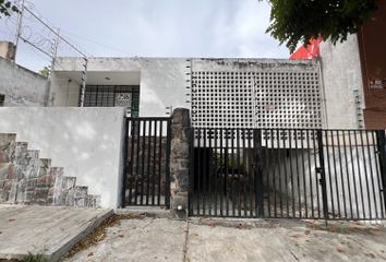 Casa en  Calle El Sol 2516, Jardines Del Bosque, Guadalajara, Jalisco, México