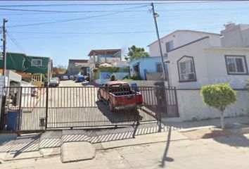 Casa en fraccionamiento en  Calle A 1015, Granjas El Gallo, Ensenada, Baja California, México
