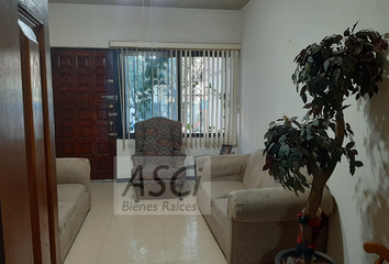 CASA EN VENTA CENTRO DE MONTERREY * CERCA DE AV. VENUSTIANO CARRANZA