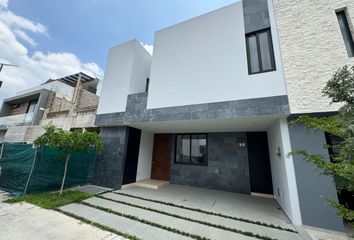 Casa en fraccionamiento en  Paseo Solares 1633, Solares Residencial, Zapopan, Jalisco, México