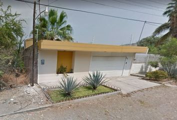 Casa en  Avenida Venustiano Carranza, Josefa Ortiz De Domínguez, Apatzingán De La Constitución, Michoacán, México