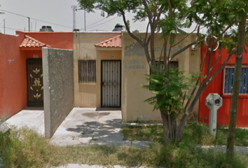 Casa en  Av. Cartagena, Hacienda Santa Fe, Jalisco, México