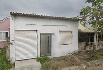 Casa en  El Mixe 204, Santa Fe, 96535 Fraccionamiento Cdad. Olmeca, Ver., México