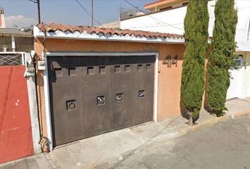 Casa en  Gladiolas, Villa De Las Flores, San Francisco Coacalco, Estado De México, México