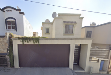 Casa en  Calle Andromeda, Ensenada, Baja California, México