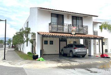 Casa en fraccionamiento en  Los Portones, León