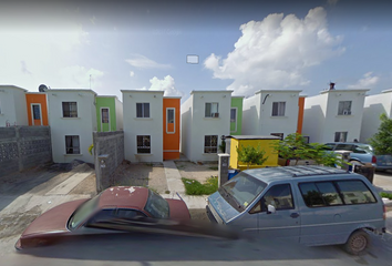 Casa en fraccionamiento en  Portal De Las Haciendas, Zona Industrial, Río Bravo, Tamaulipas, México