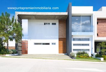 Casa en fraccionamiento en  Av. Universidad 2705, Zapopan, Jalisco, México