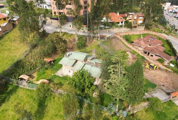 Terreno Comercial en  De Los Ladrilleros, Cuenca, Ecuador