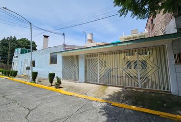 Casa en  Avellanos 2, Jardines De San Mateo, Naucalpan De Juárez, Estado De México, México