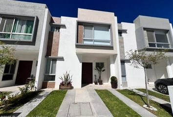 Casa en  Zákia Querétaro, Paseos De Zakia Poniente, Santiago De Querétaro, Querétaro, México