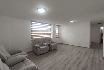 Departamento en  Solca, San Isidro Del Inca, Quito