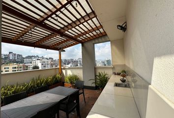 Suite en  Av. Eloy Alfaro & Catalina De Aldaz, Quito, Ecuador