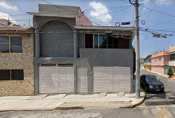 Casa en  Lago Tanganica, Ocho Cedros, Toluca De Lerdo, Estado De México, México