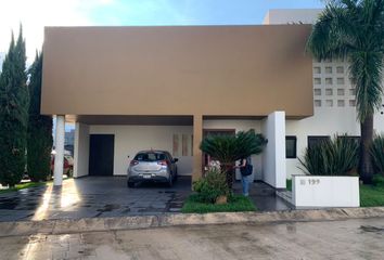 Casa en fraccionamiento en  Avenida A. López Mateos 5555, Provenza Residencial, San Agustín, Jalisco, México