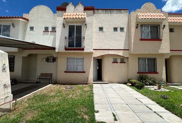 Casa en fraccionamiento en  Calle Hacienda Las Flores, Hacienda Las Flores, Irapuato, Guanajuato, 36625, Mex