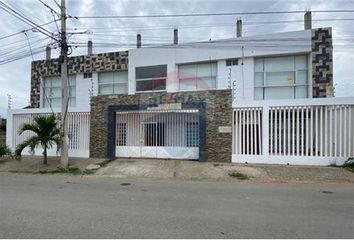 Casa en  Portoviejo, Crucita, Manabí, Ecuador