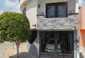 Casa en  Circuito De Los Robles 10, Ciudad Satelite, 37440 Leon, Guanajuato, México