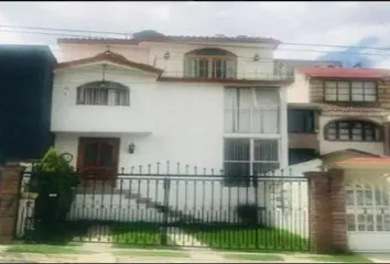 Casa en fraccionamiento en  Cerrada Del Avestruz, Las Alamedas, Ciudad López Mateos, Estado De México, México