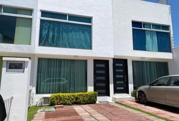 Casa en fraccionamiento en  Privada San Juan, Villas Santa Mónica, 72706 San Juan Cuautlancingo, Puebla, México