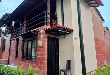 Casa en  Darién, Calima, Valle Del Cauca, Colombia