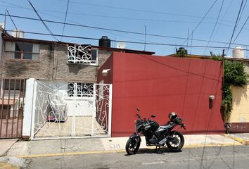 Casa en  7 De Eje Satélite 14, Habit.viveros Del Valle, Habitacional Viveros Del Valle, Tlalnepantla De Baz, Estado De México, México