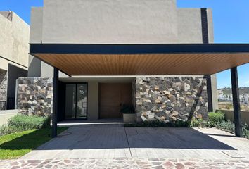 Casa en  Altozano Querétaro, Anillo Vial Fray Junípero Serra, Santiago De Querétaro, Querétaro, México