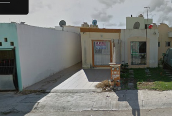 Casa en fraccionamiento en  Playa Del Carmen, Quintana Roo