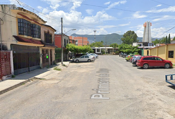 Casa en  Primero De Mayo, Fidel Velázquez Sánchez, 87049 Cdad. Victoria, Tamps., México