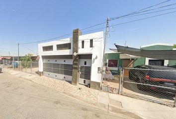 Casa en  Avenida Corullon, Mexicali, Baja California, México