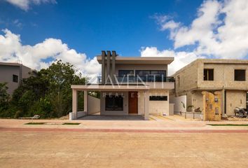 Casa en  Lagos Del Sol, Cancún, Quintana Roo, México