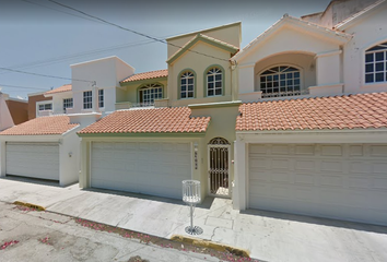 Casa en  Boulevard Del Marlin, Sábalo Country, Mazatlán, Sinaloa, México