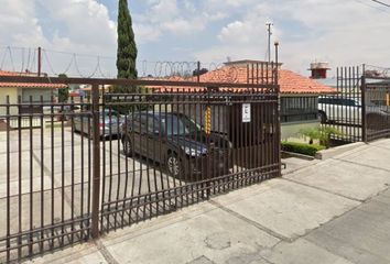 Casa en fraccionamiento en  Av 16 De Septiembre 257, Mz 009, Alfredo V. Bonfil, Ciudad López Mateos, Estado De México, México