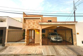 Casa en fraccionamiento en  Pinos Norte Ii, Mérida, Yucatán