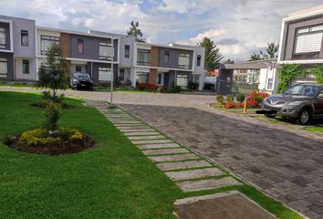 Casa en  Antonio Neumane, La Armenia, Quito, Ecuador