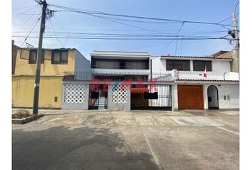 Casa en  Ca. Teniente 1300, Lima, Perú