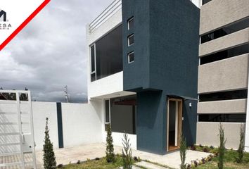 Casa en  Pcw6+c7, Ambato 180203, Ecuador