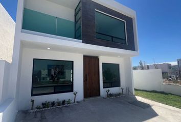 Casa en fraccionamiento en  38183, Apaseo El Grande, Guanajuato, Mex