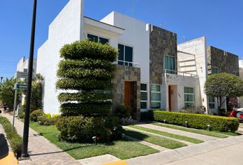 Casa en condominio en  Residencial Magnolias, Av. Juan Gil Preciado, Nuevo México, Jalisco, México